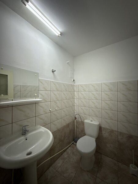 Spatiu comercial stradal Giulesti