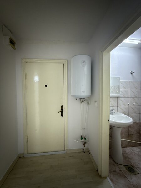 Spatiu comercial stradal Giulesti